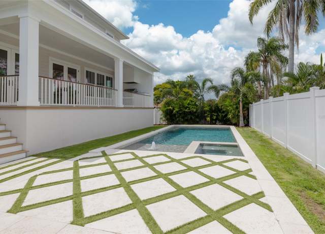 Property at 323 Appian Way NE, St Petersburg, FL 33704, 5 beds, 4.5 baths