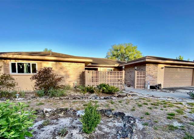 Property at 12111 Scott Dr, Dade City, FL 33525, 3 beds, 2 baths