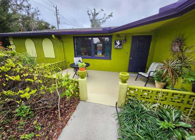 Property at 231 Victoria Rd, Venice, FL 34293, 2 beds, 2 baths