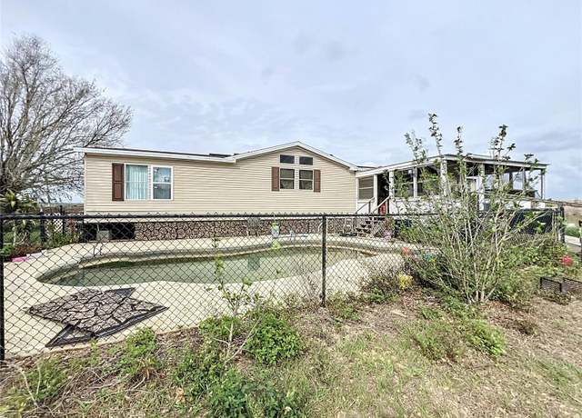 Property at 260 S Lake Patrick Rd, Frostproof, FL 33843, 3 beds, 2 baths