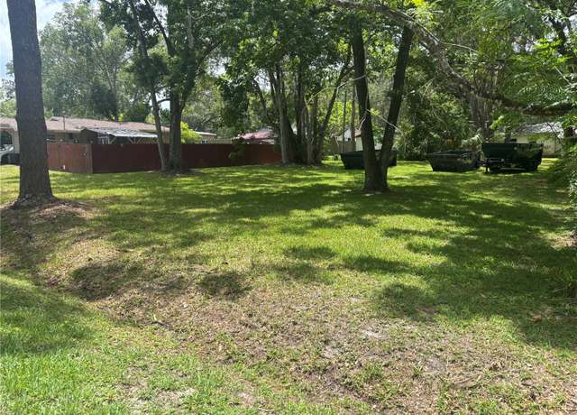 Property at 717 Whiteway Dr, Brooksville, FL 34601, 2 beds, 1 bath