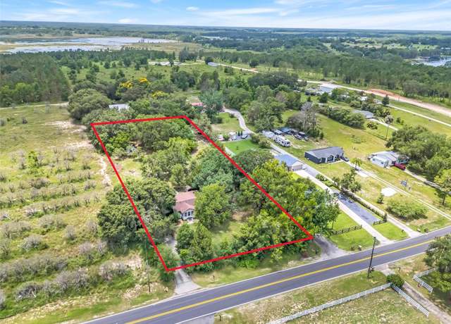 Property at 9404 Lakeshore Dr, Clermont, FL 34711, 3 beds, 2 baths