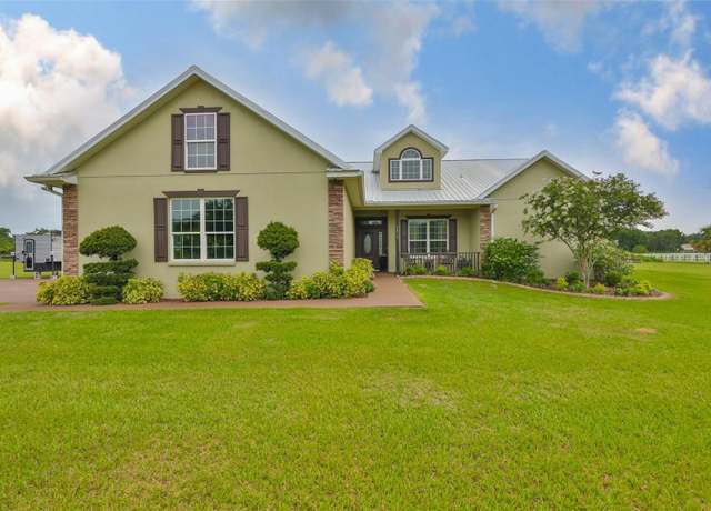Property at 3212 E Merrin Rd, Plant City, FL 33567, 3 beds, 2 baths