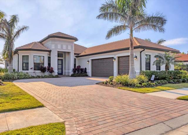 Property at 525 Maraviya Blvd, Nokomis, FL 34275, 3 beds, 3.5 baths