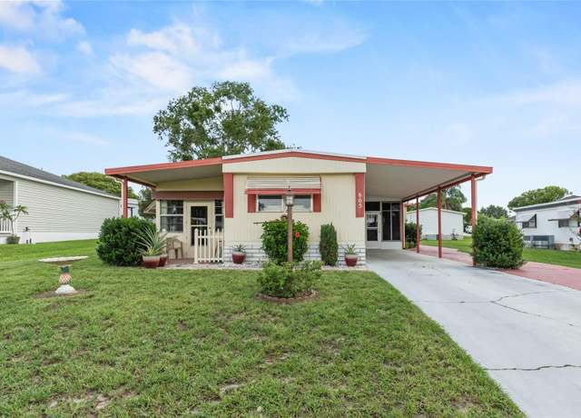 Property at 805 Royal Palm Ave, Lady Lake, FL 32159, 2 beds, 2 baths
