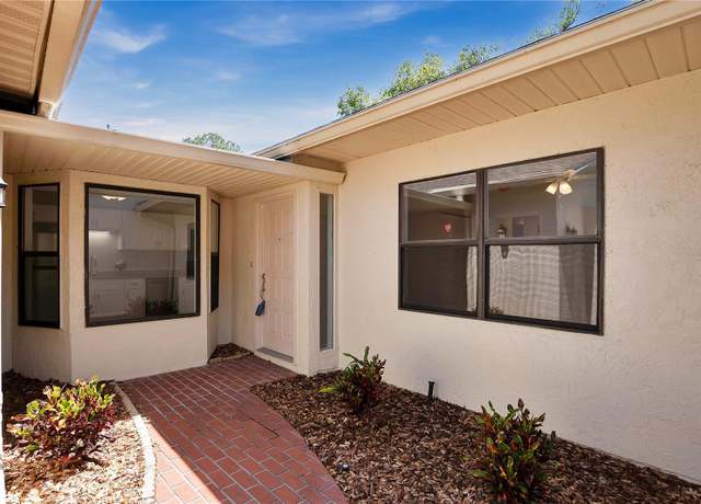 Property at 2205 Cypress Cove Dr, Tavares, FL 32778, 2 beds, 2 baths