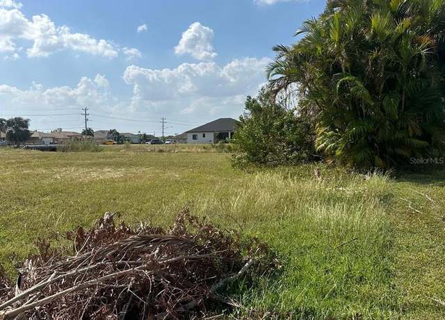 Property at 1528 SW 4th Ct, Cape Coral, FL 33991