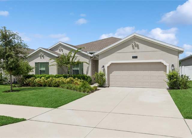 Property at 1823 Perch Hammock Loop, Groveland, FL 34736, 4 beds, 2.5 baths