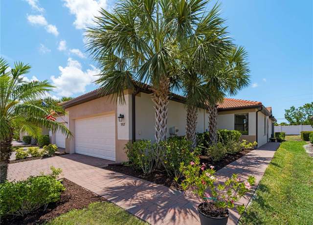 Property at 9917 Haze Dr, Venice, FL 34292, 3 beds, 2 baths