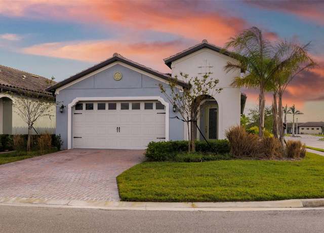 Property at 1901 6th St E, Palmetto, FL 34221, 3 beds, 2 baths