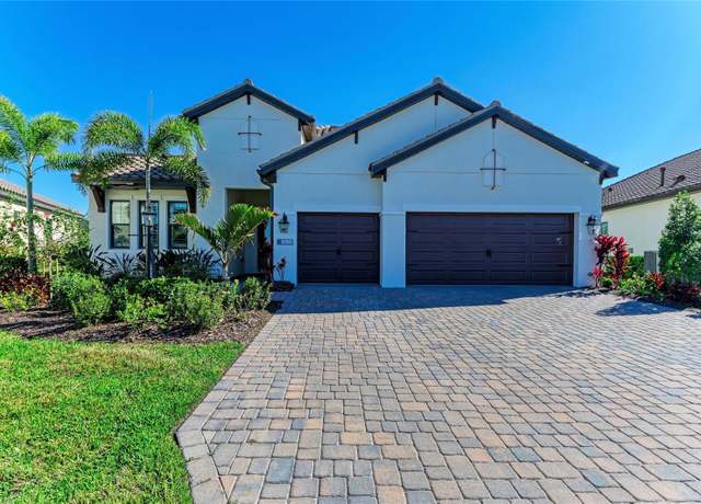 Property at 13630 Deep Blue Pl, Bradenton, FL 34211, 4 beds, 3.5 baths