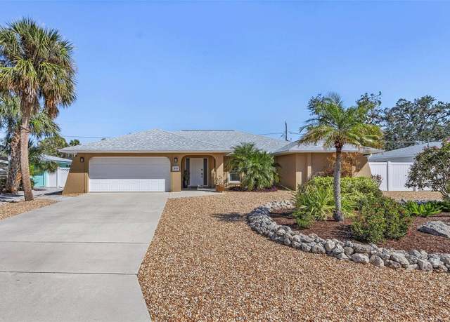 Property at 909 Dawn St, Venice, FL 34285, 3 beds, 2 baths