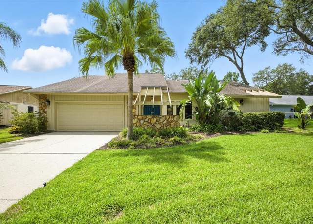 Property at 2840 Valencia Ln W, Palm Harbor, FL 34684, 3 beds, 2 baths