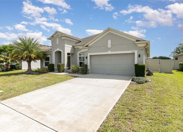 Property at 1807 Westerham Ave, St Cloud, FL 34771, 4 beds, 3.5 baths