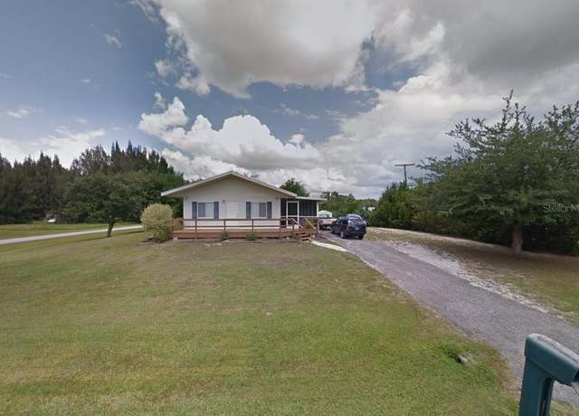 Property at 122 Glenholm Ave, Punta Gorda, FL 33950, 2 beds, 2.5 baths