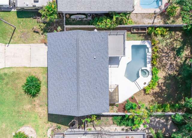 Property at 320 Crosswinds Dr, Palm Harbor, FL 34683, 4 beds, 3 baths