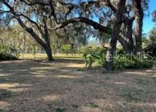 Property at 18607 SE 50th St, Ocklawaha, FL 32179, 2 beds, 1.5 baths