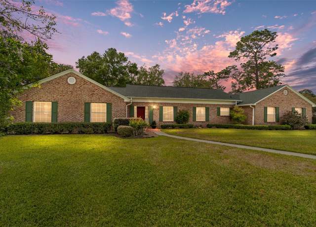 Property at 1866 NE 39th Ct, Ocala, FL 34470, 3 beds, 2.5 baths