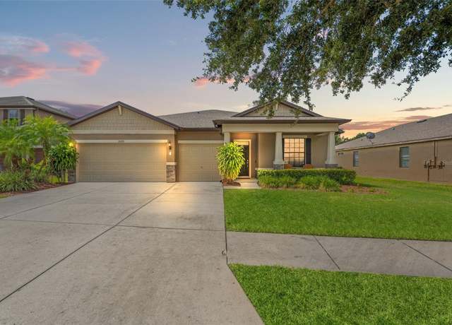 Property at 2226 Landside Dr, Valrico, FL 33594, 4 beds, 2 baths