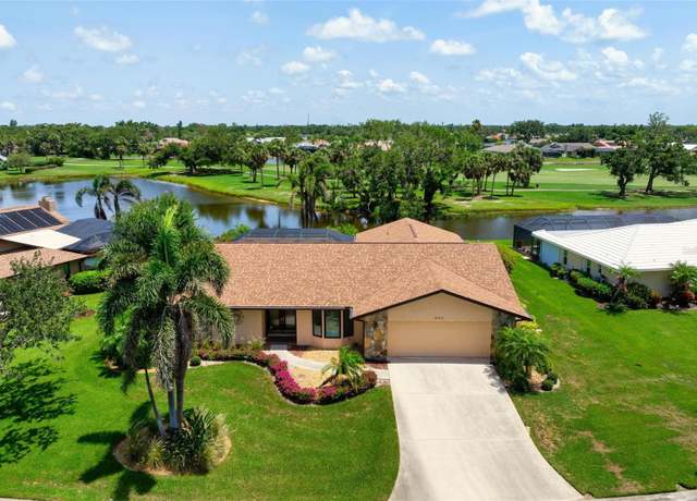 Property at 925 S Doral Ln, Venice, FL 34293, 3 beds, 2 baths