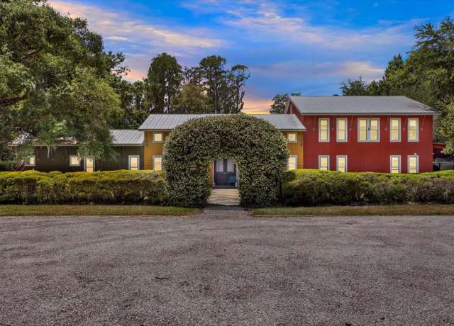 Property at 4541 School Rd, Land O Lakes, FL 34638, 5 beds, 4.5 baths