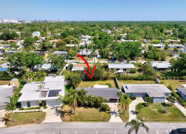 Property at 2307 Valencia Dr, Sarasota, FL 34239, 3 beds, 2 baths