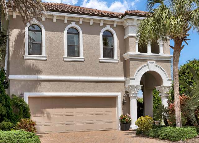 Property at 31 Sandpiper Ln, Palm Coast, FL 32137, 4 beds, 4 baths