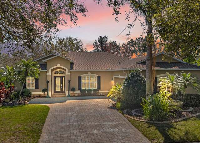 Property at 6240 Tremayne Dr, Mount Dora, FL 32757, 4 beds, 3 baths