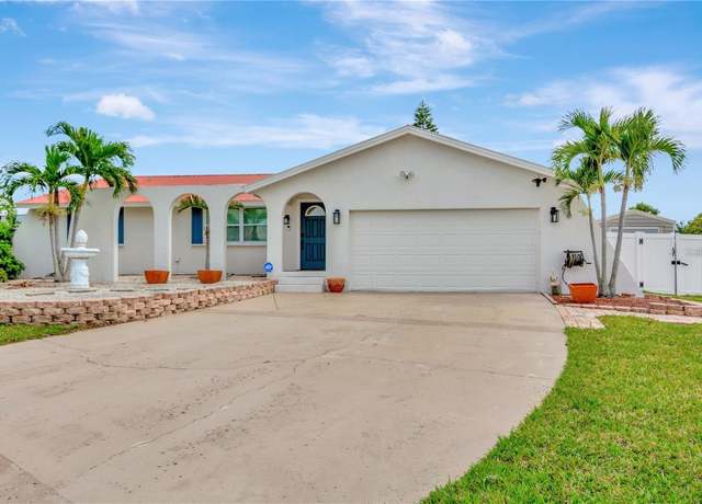 Property at 922 Sago Palm Way, Apollo Beach, FL 33572, 3 beds, 2 baths