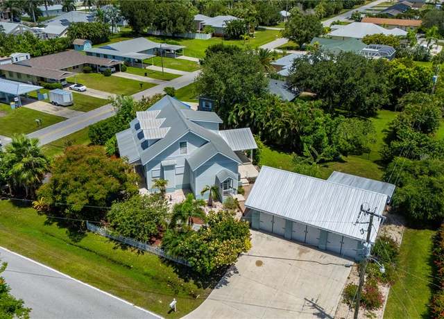 Property at 1420 Mcgregor St, Punta Gorda, FL 33950, 3 beds, 2.5 baths