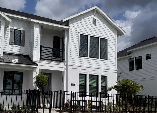 Property at 1627 Springwell Ln, Sarasota, FL 34240, 3 beds, 2 baths