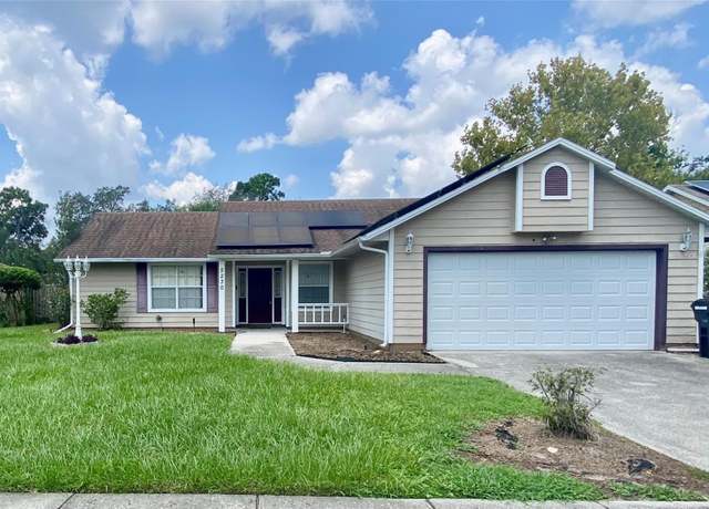 Property at 5230 Clarion Oaks Dr, Orlando, FL 32808, 3 beds, 2 baths