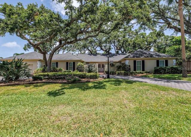 Property at 8229 22nd Ave N, St Petersburg, FL 33710, 4 beds, 3.5 baths