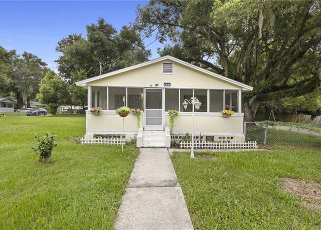Property at 409 W Beresford Ave, Deland, FL 32720, 5 beds, 2 baths