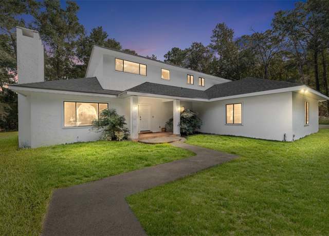 Property at 6407 NW 132nd St, Gainesville, FL 32653, 4 beds, 2.5 baths