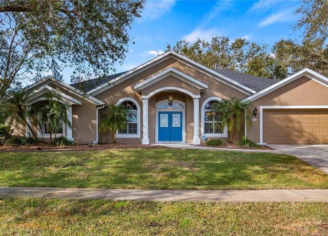 Property at 8835 Spyglass Loop, Clermont, FL 34711, 4 beds, 3 baths