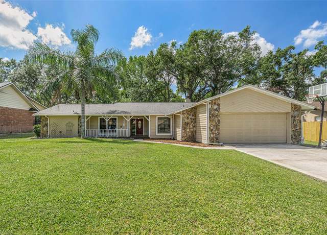 Property at 823 Scenic Heights Dr, Brandon, FL 33511, 4 beds, 2 baths