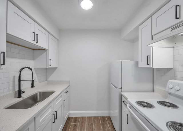 Property at 2353 Shelley St #6, Clearwater, FL 33765, 1 bed, 1 bath