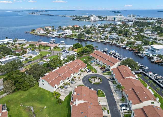 Property at 2376 Hanover Dr, Dunedin, FL 34698, 3 beds, 3 baths