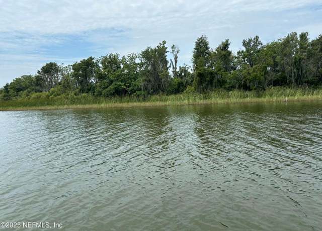 Property at 6001 Bird Island Dr, Lady Lake, FL 32159, 2 beds, 1 bath