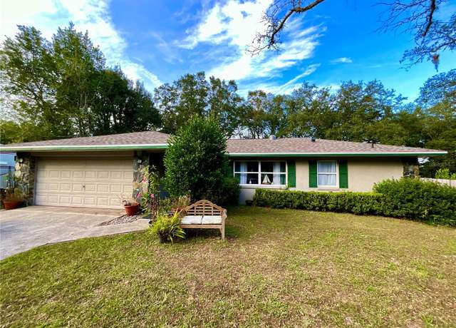 Property at 19831 SW Nightingale Dr, Dunnellon, FL 34431, 3 beds, 2 baths