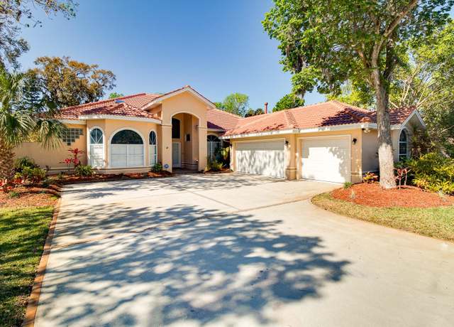 Property at 565 Country Club Dr, Titusville, FL 32780, 4 beds, 2.5 baths
