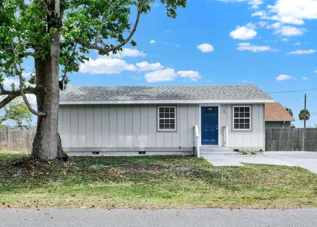 Property at 4510 Douglas St, Sanford, FL 32771, 2 beds, 1 bath