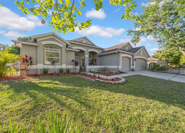 Property at 4010 Lithia Ridge Blvd, Valrico, FL 33596, 4 beds, 3 baths