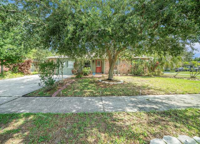 Property at 1813 Nova Dr, Valrico, FL 33596, 3 beds, 2 baths