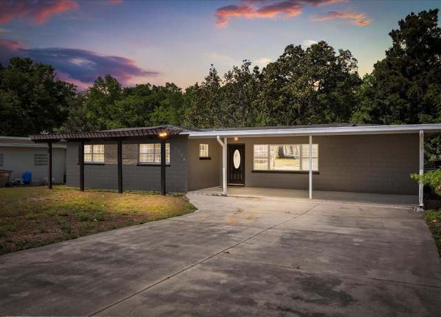 Property at 4251 Magnolia Ave, Leesburg, FL 34748, 3 beds, 2 baths