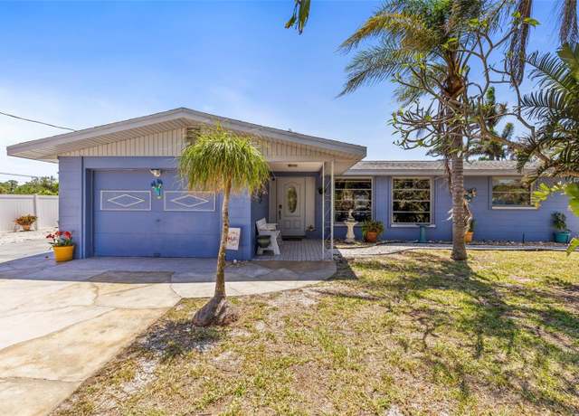 Property at 595 Denburn Ct, Englewood, FL 34223, 3 beds, 2 baths