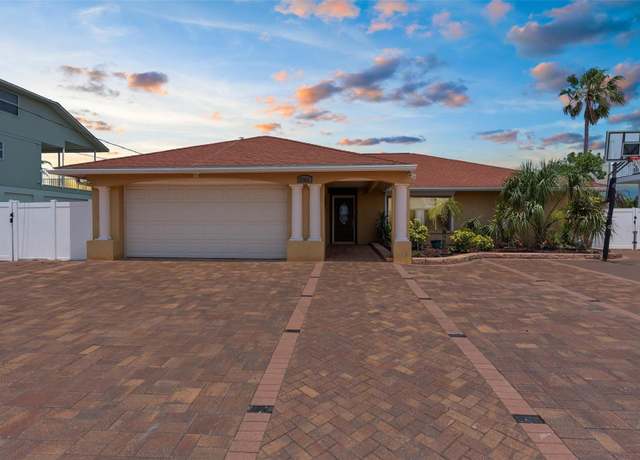 Property at 3361 Gulfview Dr, Hernando Beach, FL 34607, 3 beds, 2 baths