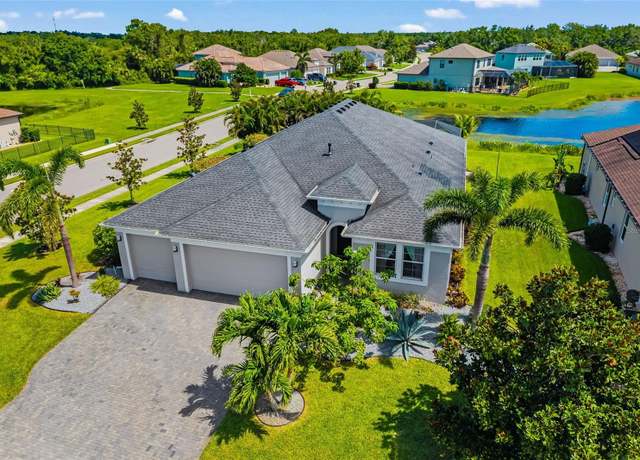 Property at 650 Rosemary Cir, Bradenton, FL 34212, 4 beds, 2.5 baths