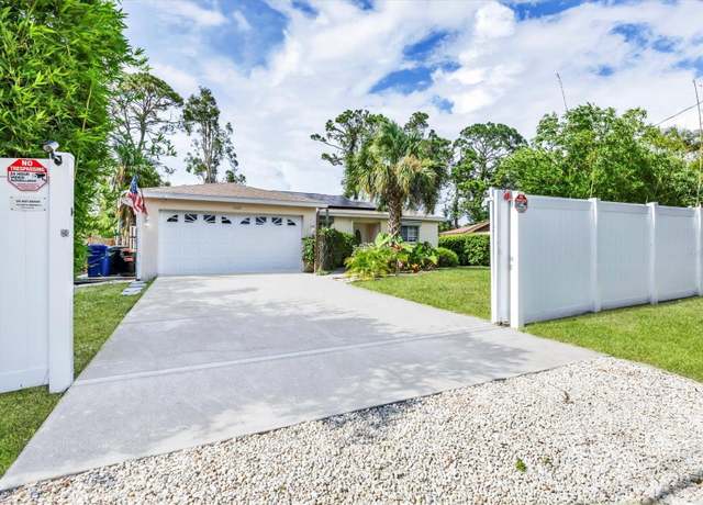 Property at 2445 Apache St, Sarasota, FL 34231, 3 beds, 2 baths